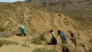 Una árabe follando en el desierto