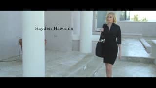 Hayden Hawkens sintiendo el placer a solas