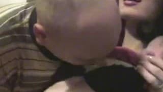 Una amateur follada con las gafas puestas