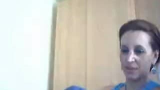 Una MILF muy sabrosa en cámara