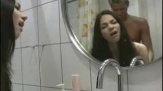 Sexo después de nadar en la piscina