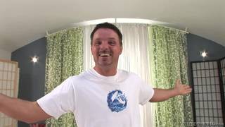 Cuando una mujer madura entrega su culo