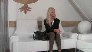 Jennifer desmuestra sus habilidades frente a la cámara