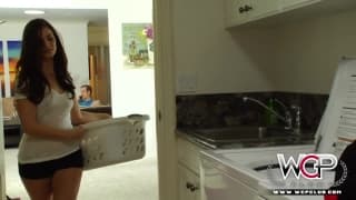 Una eyaculadora y un negro excitado en WCPClub