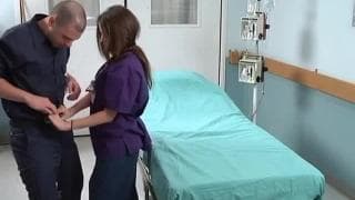 Una escena de Hospital General, follando por todas partes