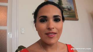 Valery Summer desea sentir una buena sodomía