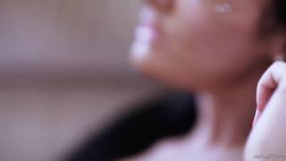 Amica Bentley es una MILF elegante y muy sexy