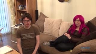 Isabella Winters adora la polla de este nerd