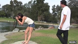 Rachel Rose recibe una buena follada de un extraño