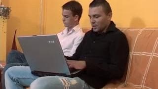 Estos tres gays saben lo que es disfrutar