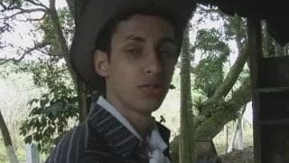 Estos amigos son gays y se quieren follar