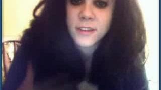 Esta morena quiere mostrarse frente a la web