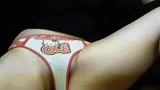 Esa morena se hace unas caricias geniales