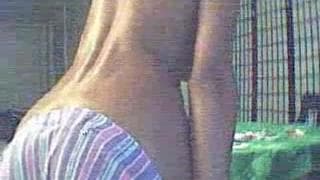 Esta negrase muestra frente a seu webcam Esta negrase muestra frente a seu webcam