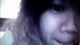 Esta chica amateur juega con su vagina peluda