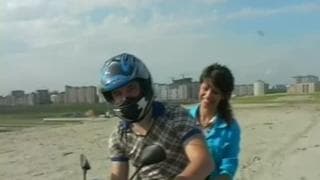 A esta princesa le gustan las motos y el sexo