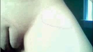 Esta amateur muestra su vagina afeitada