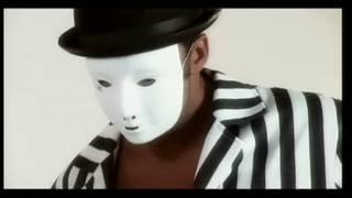 Keira Farrell es una puta que quiere anal