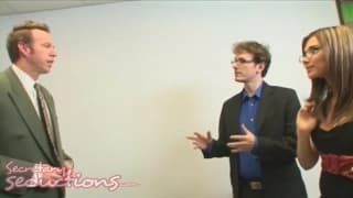 Dakoda Brookes le chupa la pollla a Mark Wood