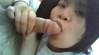 Little B es una puta asática que quiere mamar Little B es una puta asática que quiere mamar
