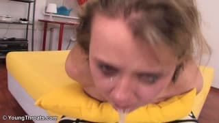 Una buena garganta para mamr esta polla