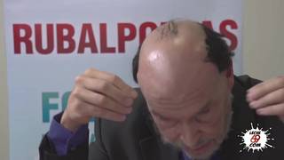 Dos putas folladas urante un debate político