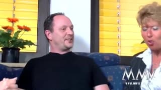 Petra Wegat folla en un trío sexual amateur