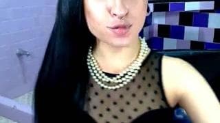 Las caricias de una transexual bien caliente