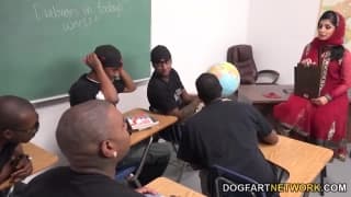 Nadia Ali es maestra en una escuela de negros