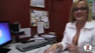 Samantha Sainz es la secretaria del placer