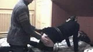 Esta francesa sabrosa mata su apetito sexual Esta francesa sabrosa mata su apetito sexual