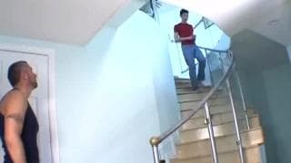 Este Dilf está enamorado de este chico