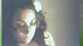 Una morena tetona que se exhibe en la webcam