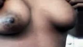 Caricias sensuales parauna negra muy cachonda