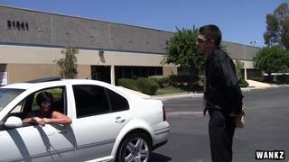 Shay Fox disfrutará mamando esta polla