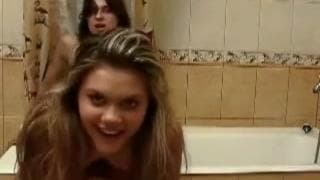 Pareja amateur probando follar como perros