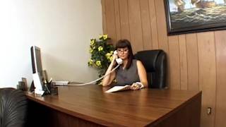 Carrie Ann es una linda jefa cchonda