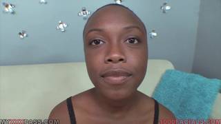 Una mamadora negra llamada Mariah Hill !