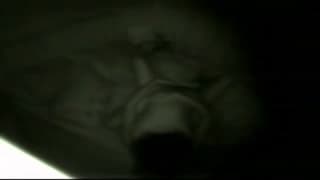 Una morena entregándose en cámara oculta