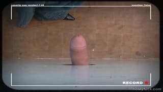Lili se chupa esta polla en el agujero