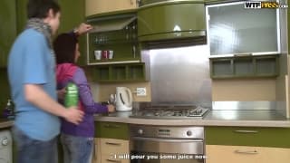 Nixie es una morena que siempre quiere sexo