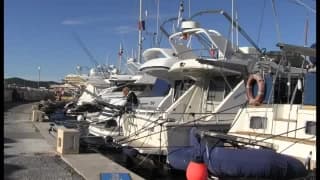 No es difícil follarse a esta rubia tan puta