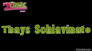 Thays Schiavinato se masturba en la piscina Thays Schiavinato se masturba en la piscina