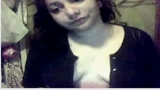 Sus tetas se ven fabulosas en la webcam