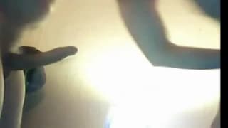 Morenita con un gran apetito de pene