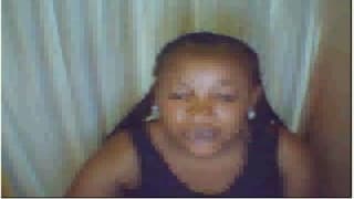 Una negra que hoy quiere enseñar las tetas