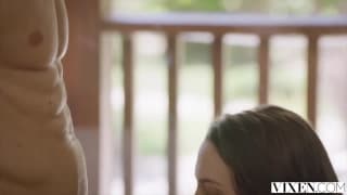 Lily disfruta mucho con este hombre