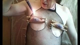 Este hombre se viste de chica y se toca