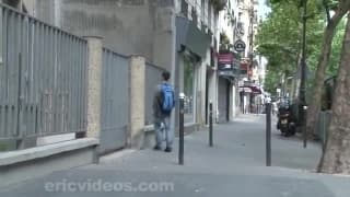 Estos dos hombres se penetran completamente