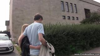 Kevin penetra el culo de Soni por primera vez